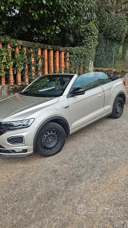 Usata VW T-Roc Cabriolet R-line 150 CV (110 kW) 2021 Grigio Cabrio