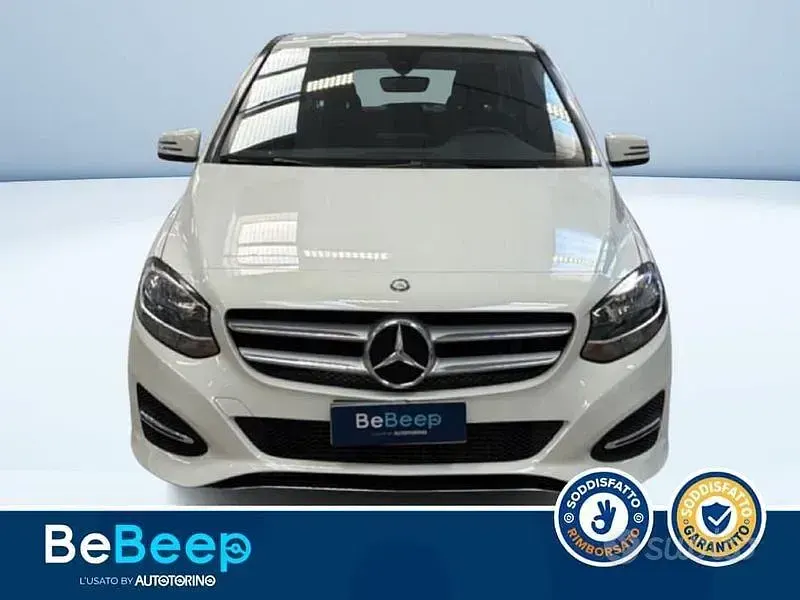 Usata Mercedes B180 Business 109 CV (80 kW) 2016 Bianco pastello Utilitaria