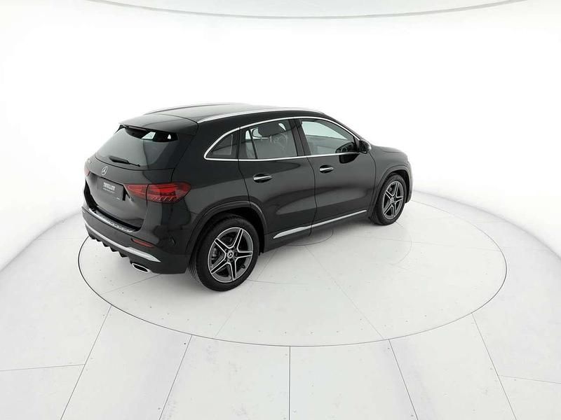 Usata Mercedes GLA180 AMG Line Premium Plus 116 CV (85 kW) 2024 Nero SUV