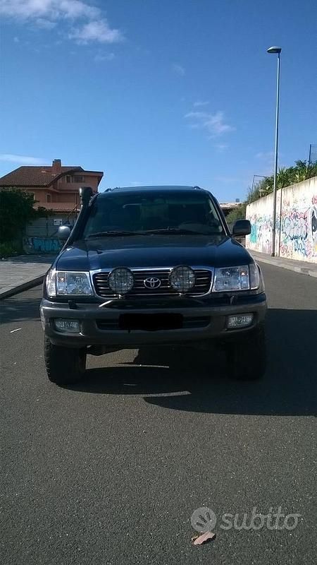 Usata Toyota Land Cruiser 2001 Blu Berlina