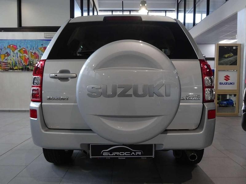 Usata Suzuki Grand Vitara 129 CV (94 kW) 2008 Argento SUV