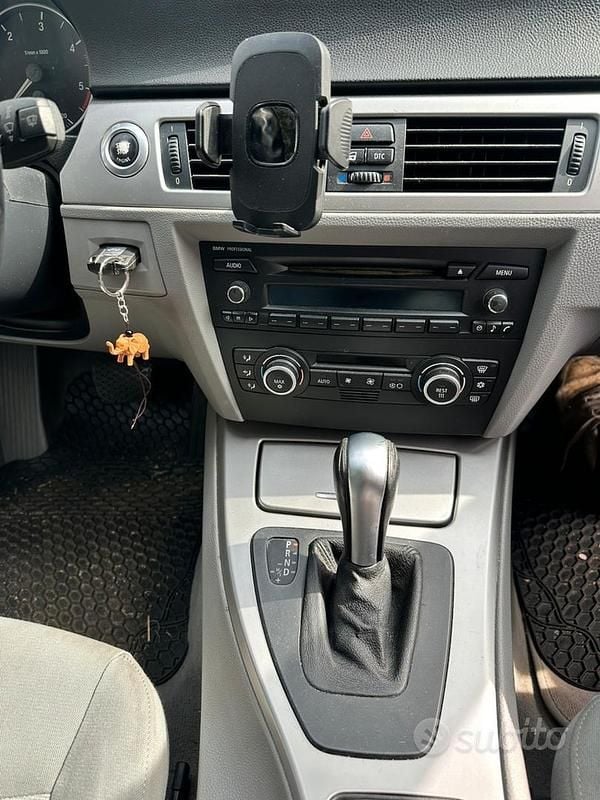 Usata BMW 320 Sport Line 2007 Blu Berlina