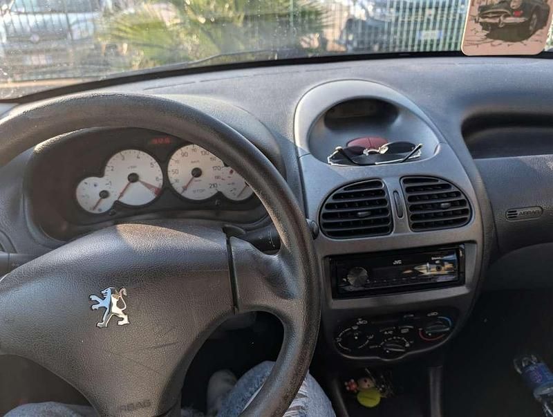 Usata Peugeot 206 75 CV (55 kW) 2009 Berlina