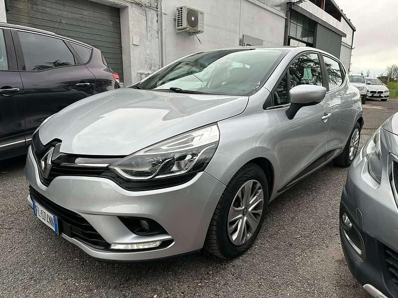 Usata Renault Clio IV 90 CV (66 kW) 2017 Argento Utilitaria