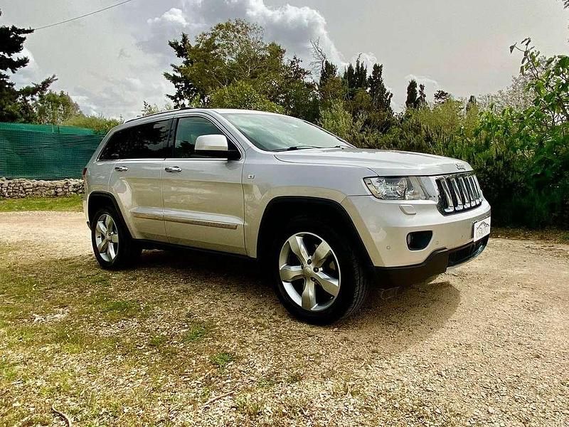 Argento Usata 2013 Jeep Grand Cherokee Overland SUV | 13.500 € (Super prezzo) - Immagine 1/4
