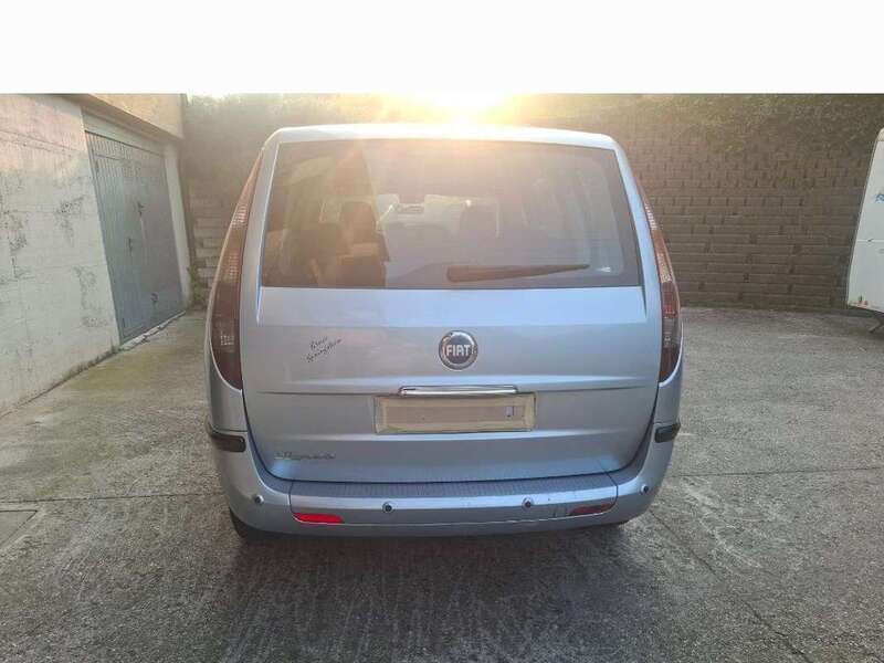 Argento Usata 2005 Fiat Ulysse Emotion Monovolume | 2200 € (Super prezzo) - Immagine 1/4