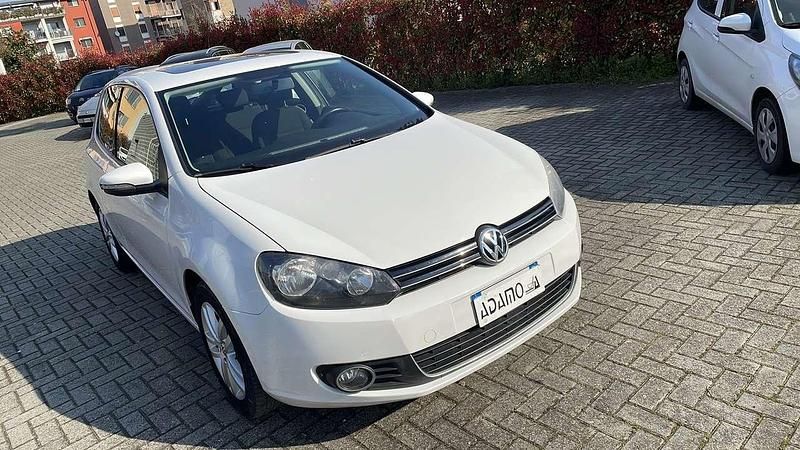Usata VW Golf VI Highline 105 CV (77 kW) 2011 Bianco Utilitaria