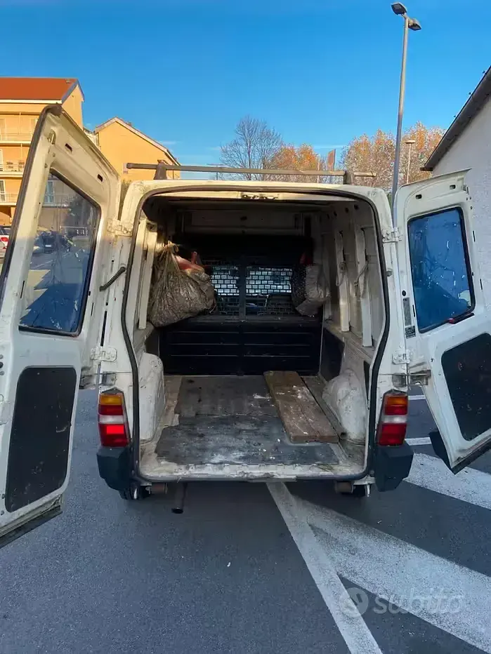 Usata Fiat Fiorino 63 CV (46 kW) 2000 Monovolume
