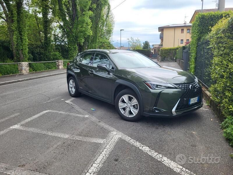Usata Lexus UX 2019 Verde SUV