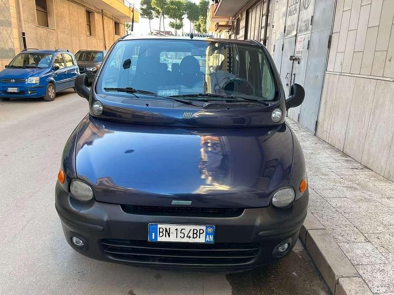 Blu/azzurro Usata 2000 Fiat Multipla Monovolume | 2099 € (Cara) - Immagine 1/4