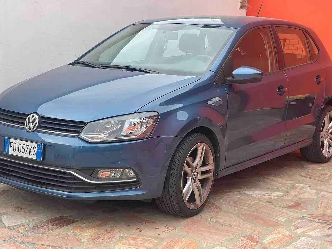 Usata VW Polo Trendline 75 CV (55 kW) 2016 Blu/azzurro Berlina