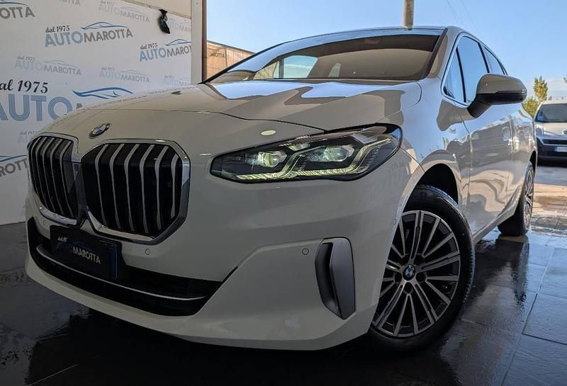 Usata BMW 218 Luxury Line 150 CV (110 kW) 2023 Bianco Monovolume