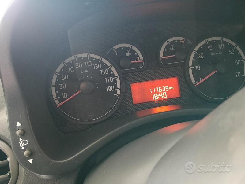 Usata Fiat Panda Emotion 54 CV (39 kW) 2010 Blu Utilitaria
