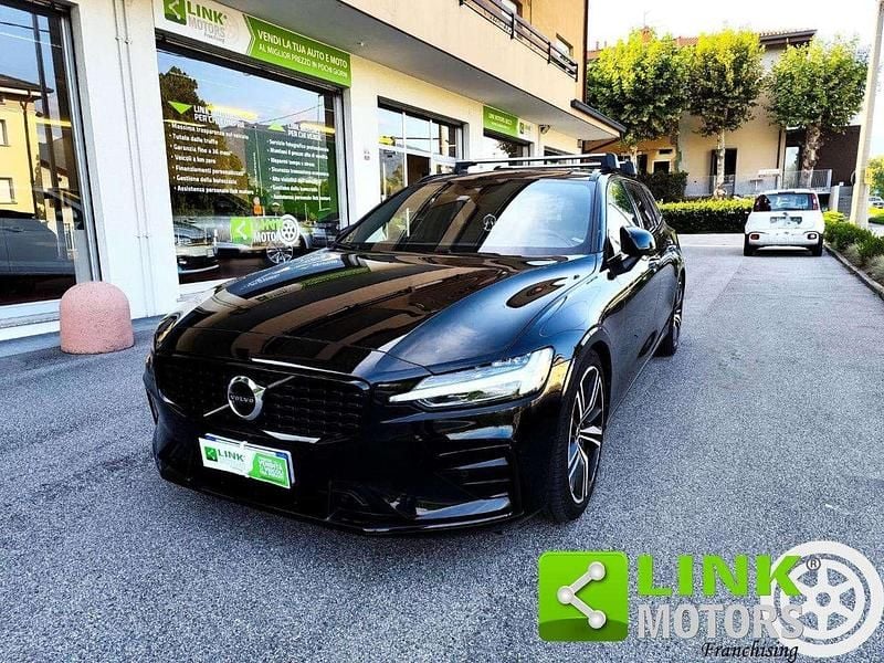Nero Usata 2022 Volvo V60 R-Design Station wagon | 30.000 € (Buon prezzo) - Immagine 1/4
