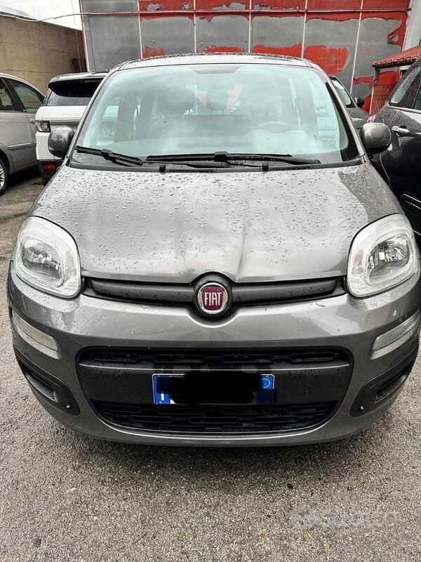 Grigio Usata 2020 Fiat Panda Due volumi | 7800 € (Ottimo prezzo) - Immagine 1/4
