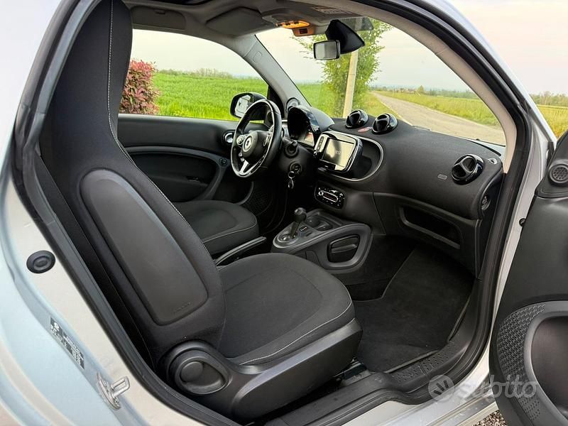 Usata Smart ForTwo Coupé Passion 90 CV (66 kW) 2017 Nero Coupé