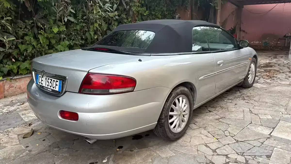 Usata Chrysler Sebring Cabriolet 203 CV (149 kW) 2002 Grigio Cabrio