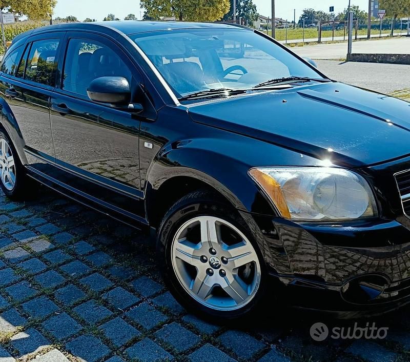Usata Dodge Caliber 140 CV (102 kW) 2009 Nero Utilitaria