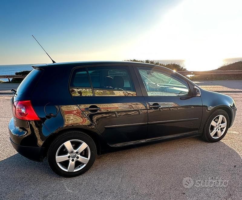 Usata VW Golf VI United 105 CV (77 kW) 2008 Nero Utilitaria