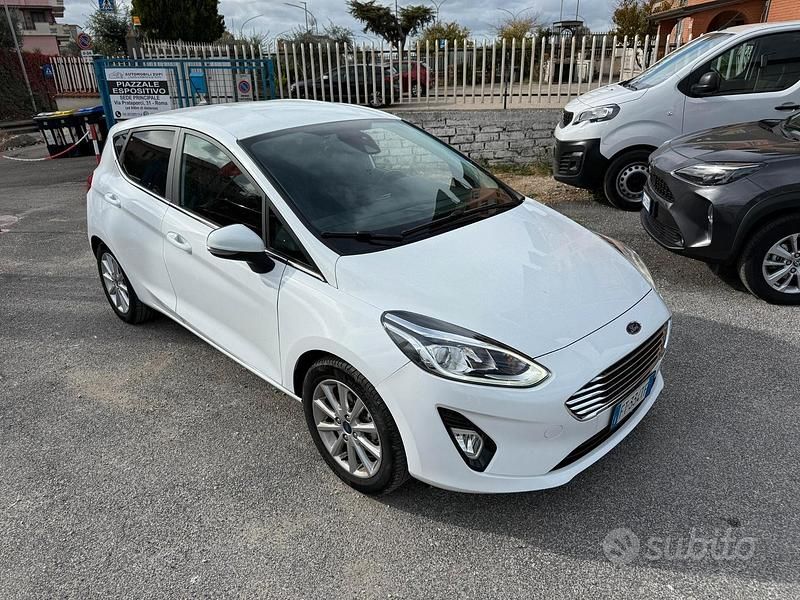 Usata Ford Fiesta Titanium 86 CV (63 kW) 2018 Bianco Berlina
