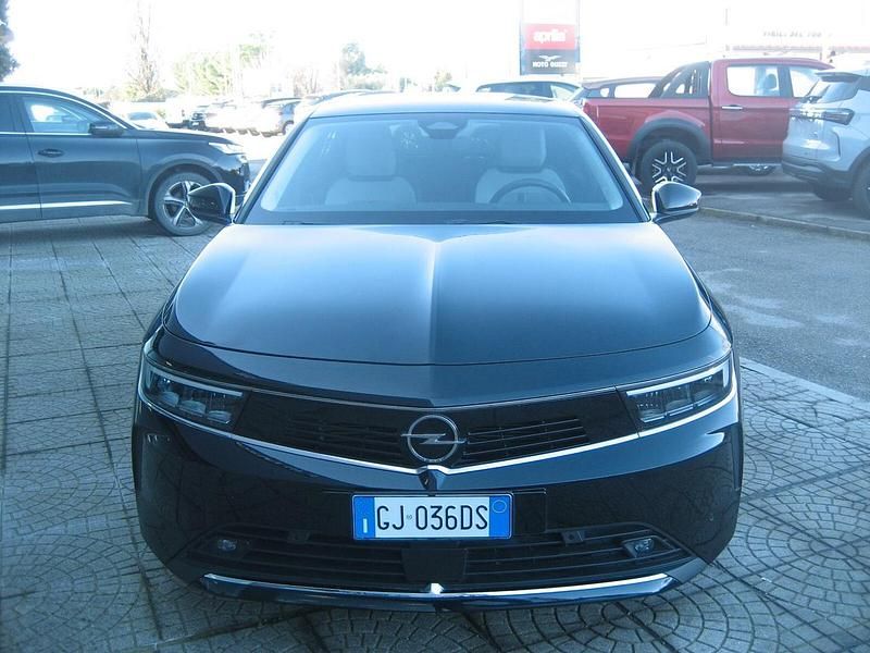 Usata Opel Astra Business Elegance 149 CV (109 kW) 2022 Nero Berlina