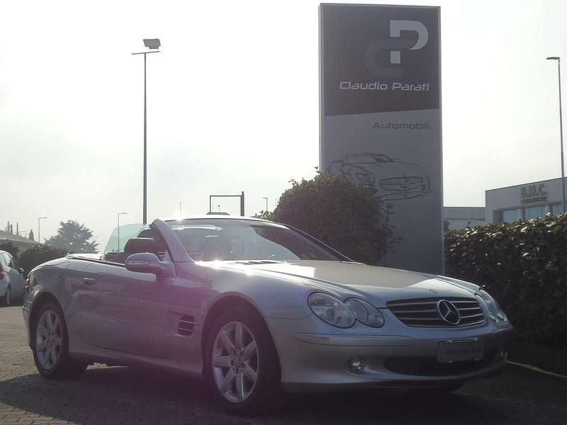 Usata Mercedes SL350 245 CV (180 kW) 2003 Argento Cabrio