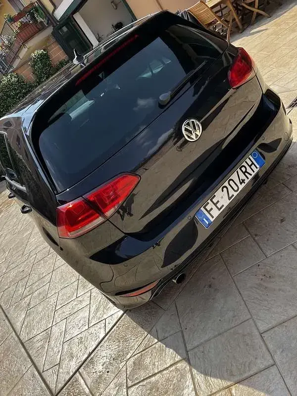 Usata VW Golf VII Highline 110 CV (80 kW) 2016 Berlina