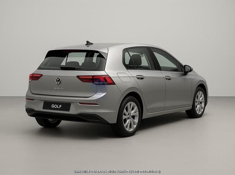 Usata VW Golf VIII Active 150 CV (110 kW) 2023 Grigio Utilitaria