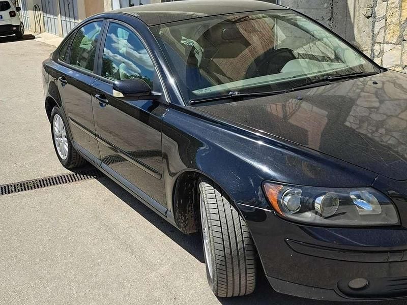 Usata Volvo S40 Momentum 136 CV (100 kW) 2004 Nero Berlina