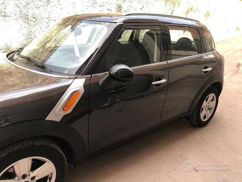 Usata Mini Cooper D 112 CV (82 kW) 2016 Grigio Utilitaria