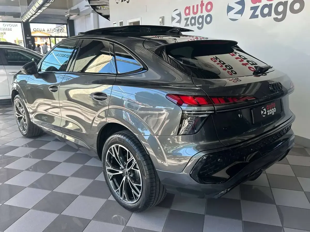 Nuova Audi Q3 Sportback S-Line 150 CV (110 kW) 2026 Grigio daytona SUV