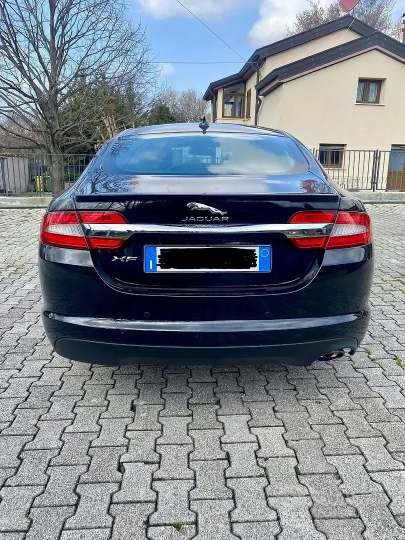 Usata Jaguar XF R-Sport 200 CV (147 kW) 2015 Nero Berlina