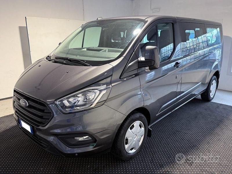 Usata Ford Tourneo 131 CV (96 kW) 2020 Grigio Monovolume