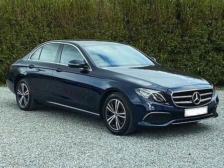 Blu Usata 2019 Mercedes E200 Tre volumi | 29.999 € (Buon prezzo) - Immagine 1/4