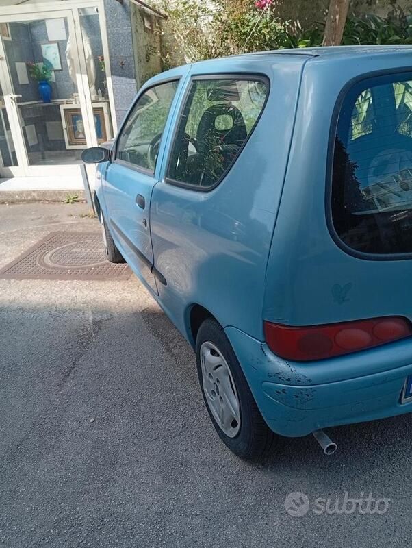 Usata 2004 Fiat 600 | 900 € - Immagine 1/4