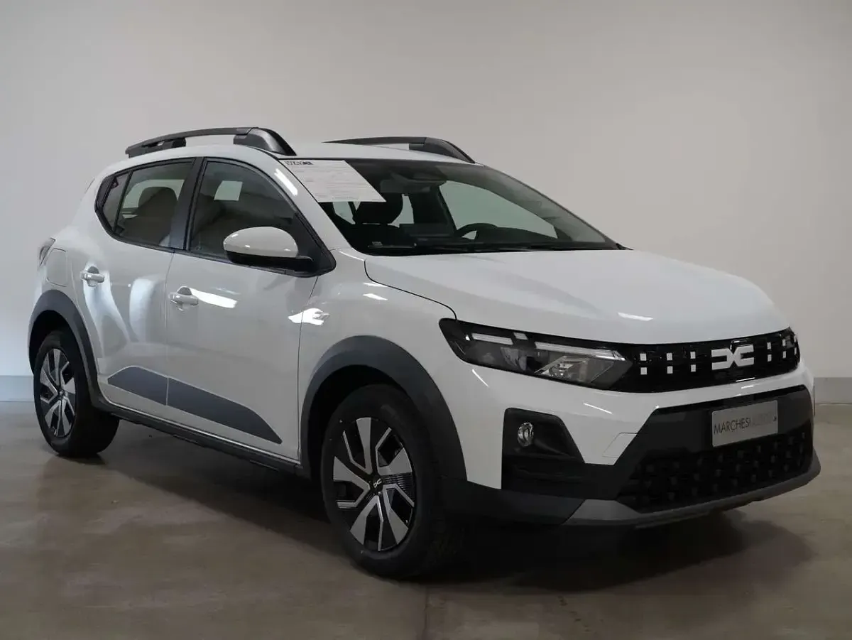 Nuova Dacia Sandero Expression 120 CV (88 kW) 2026 Bianco SUV
