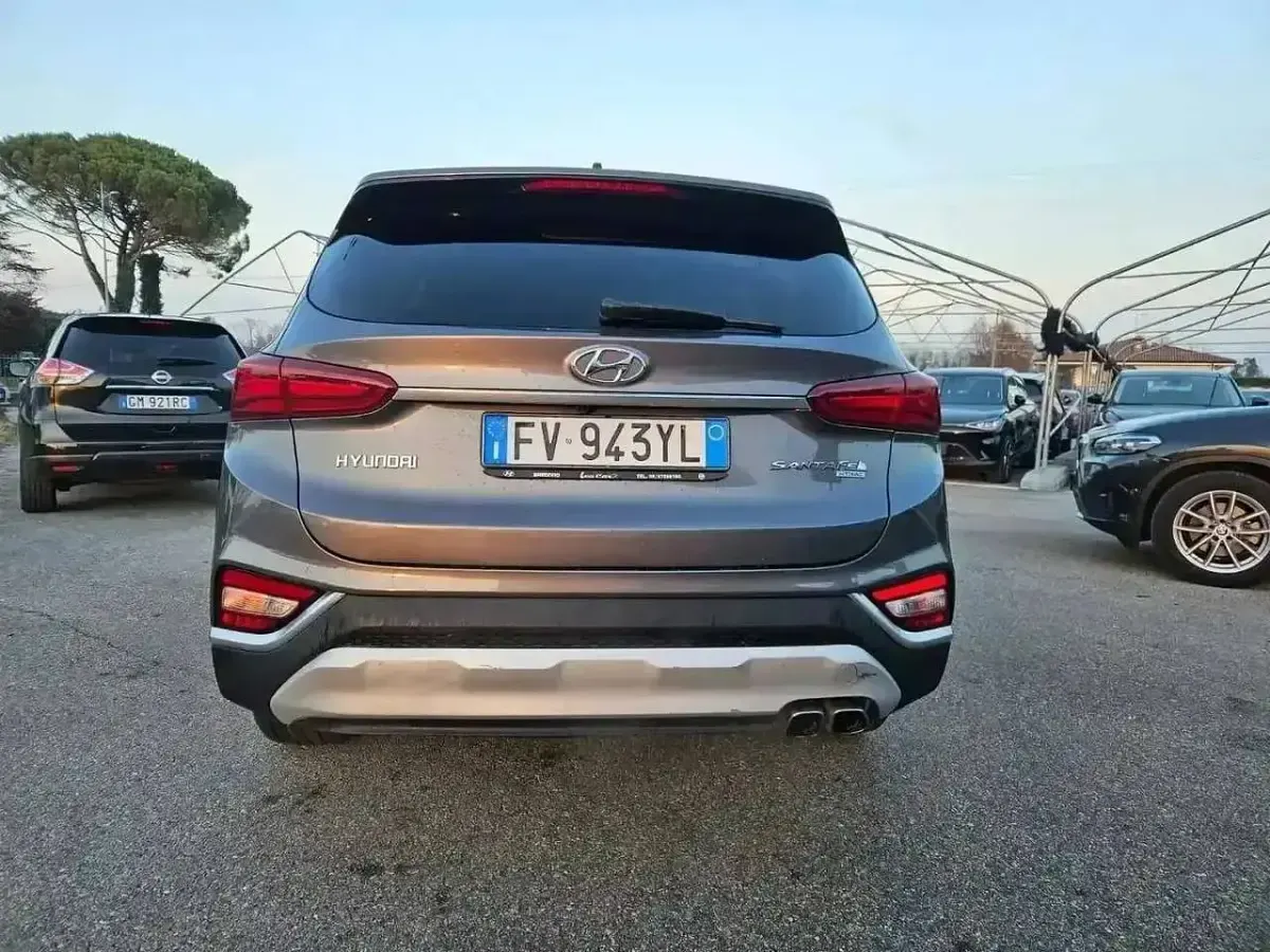 Usata Hyundai Santa Fe XPrime 200 CV (147 kW) 2019 Grigio SUV