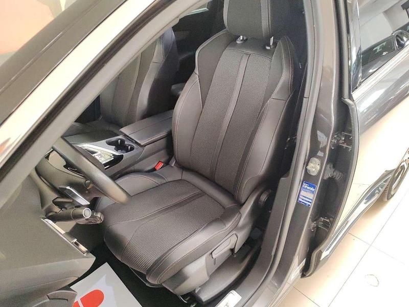 Usata Peugeot 5008 GT 131 CV (96 kW) 2023 Grigio SUV