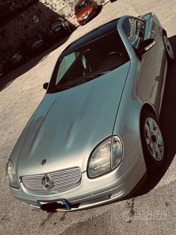 Usata Mercedes SLK230 193 CV (141 kW) 1998 Grigio Cabrio