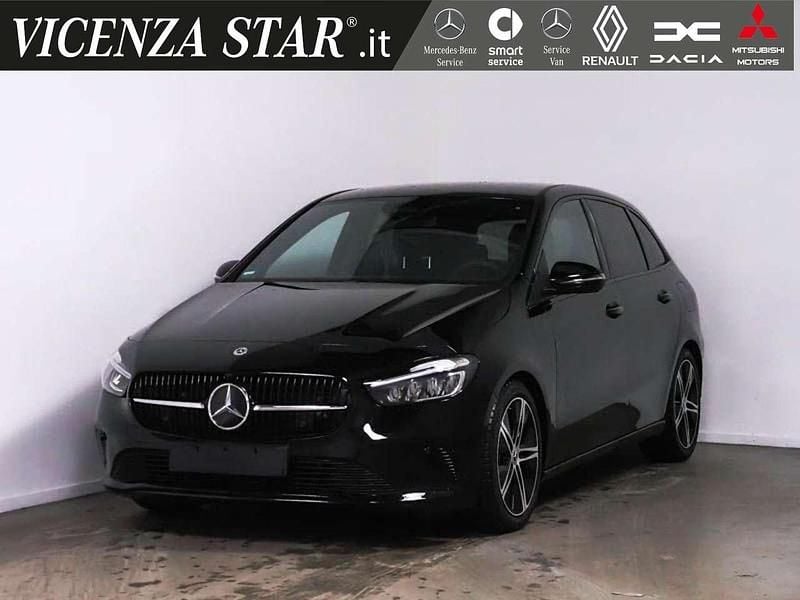 Usata Mercedes B180 Advanced 136 CV (100 kW) 2024 Nero notte Monovolume