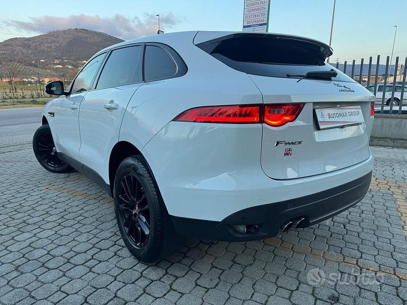 Usata Jaguar F-Pace Portfolio 180 CV (132 kW) 2018 Bianco SUV