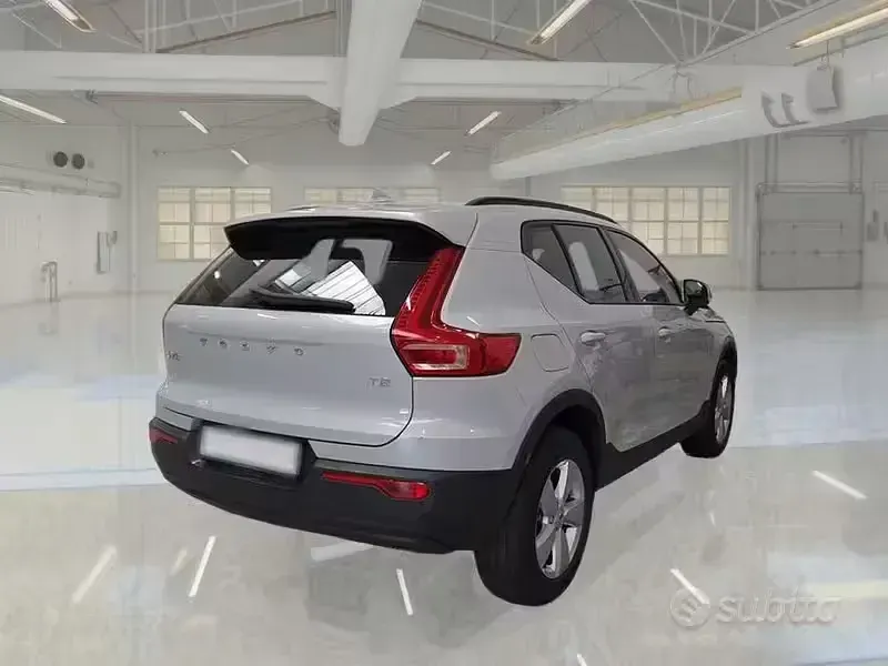 Usata Volvo XC40 Momentum 129 CV (94 kW) 2021 Grigio SUV