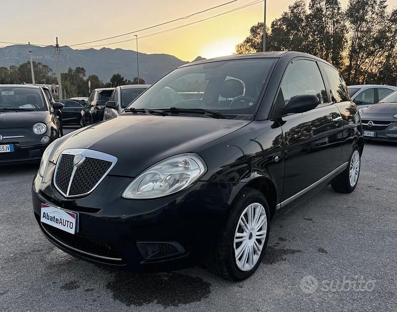 Usata Lancia Ypsilon 75 CV (55 kW) 2007 Nero Utilitaria