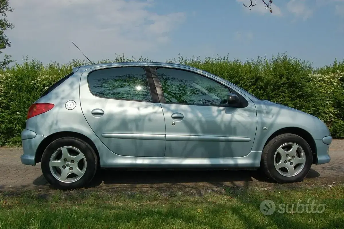 Usata Peugeot 206 75 CV (55 kW) 2009 Berlina