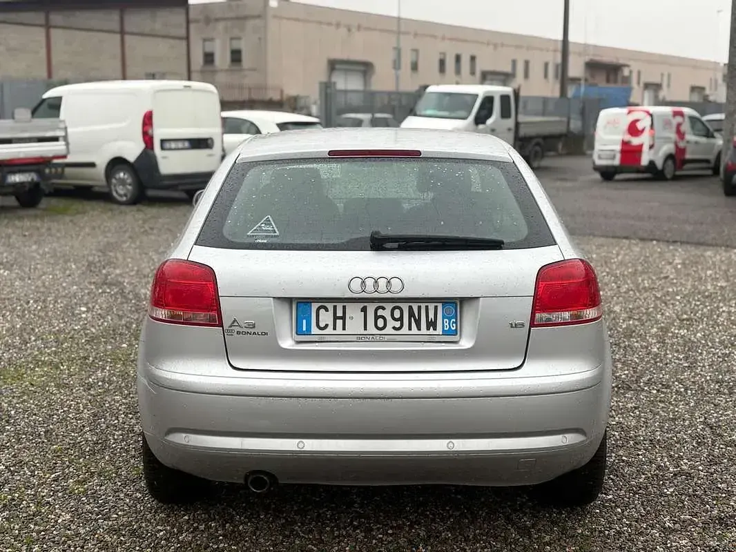 Usata Audi A3 Ambition 102 CV (75 kW) 2003 Argento Utilitaria