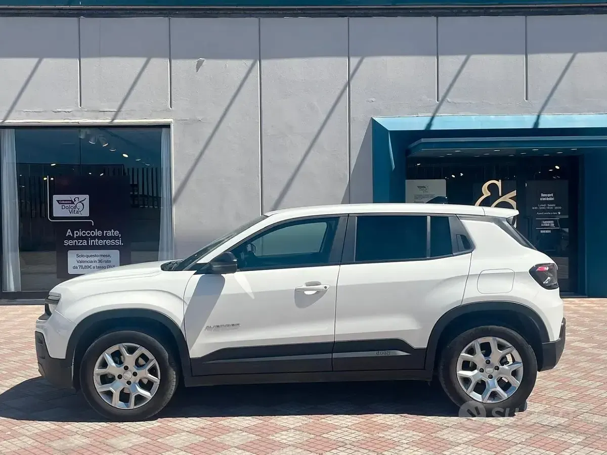 Usata Jeep Avenger Longitude 101 CV (74 kW) 2024 Bianco SUV