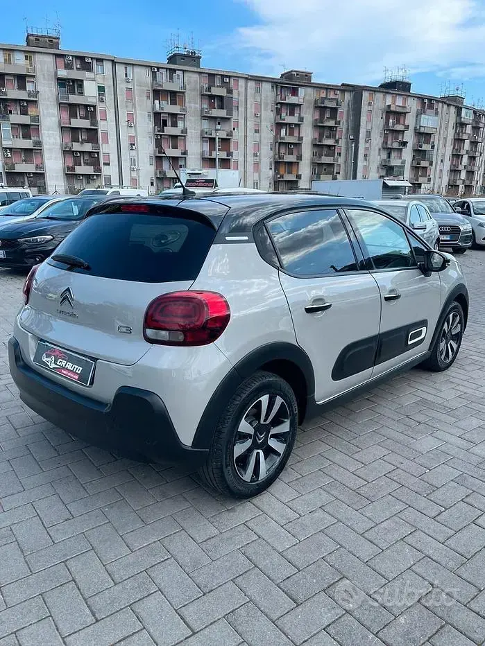 Usata Citroën C3 Shine 102 CV (75 kW) 2023 Beige Utilitaria