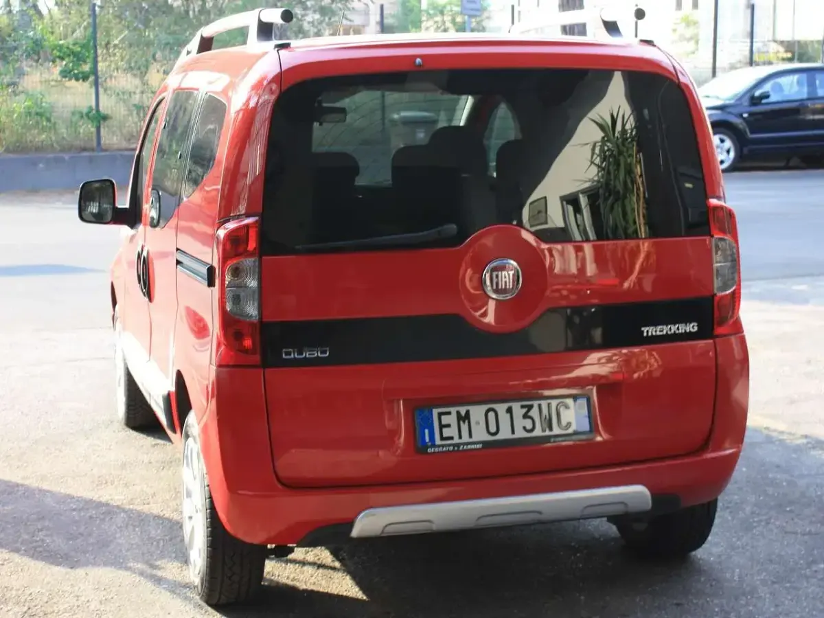 Usata Fiat Qubo Trekking 75 CV (55 kW) 2012 Rosso Monovolume