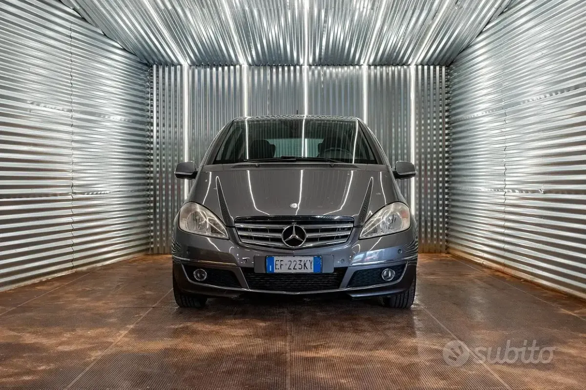 Usata Mercedes A180 Elegance 109 CV (80 kW) 2010 Berlina