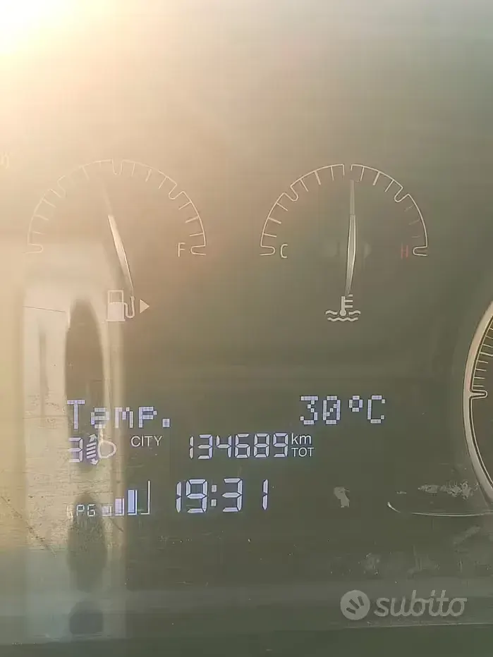 Usata Lancia Ypsilon 69 CV (50 kW) 2016 Marrone Utilitaria